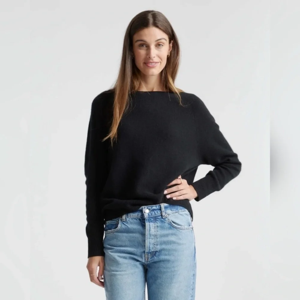 New Quince Mongolian boatneck Cashmere Sweater in black size small
